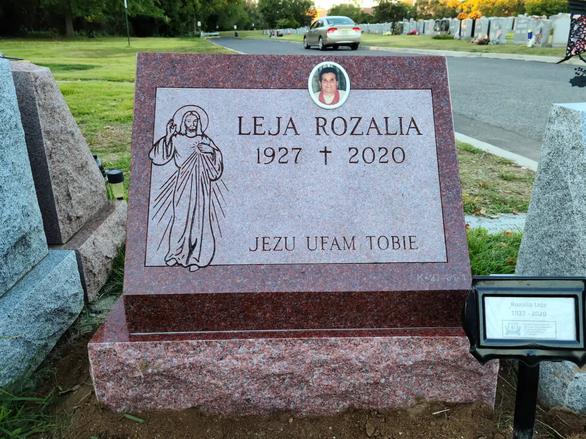 Granite Monument Company hand-carved by Monument Company Finder in NJ — image 2