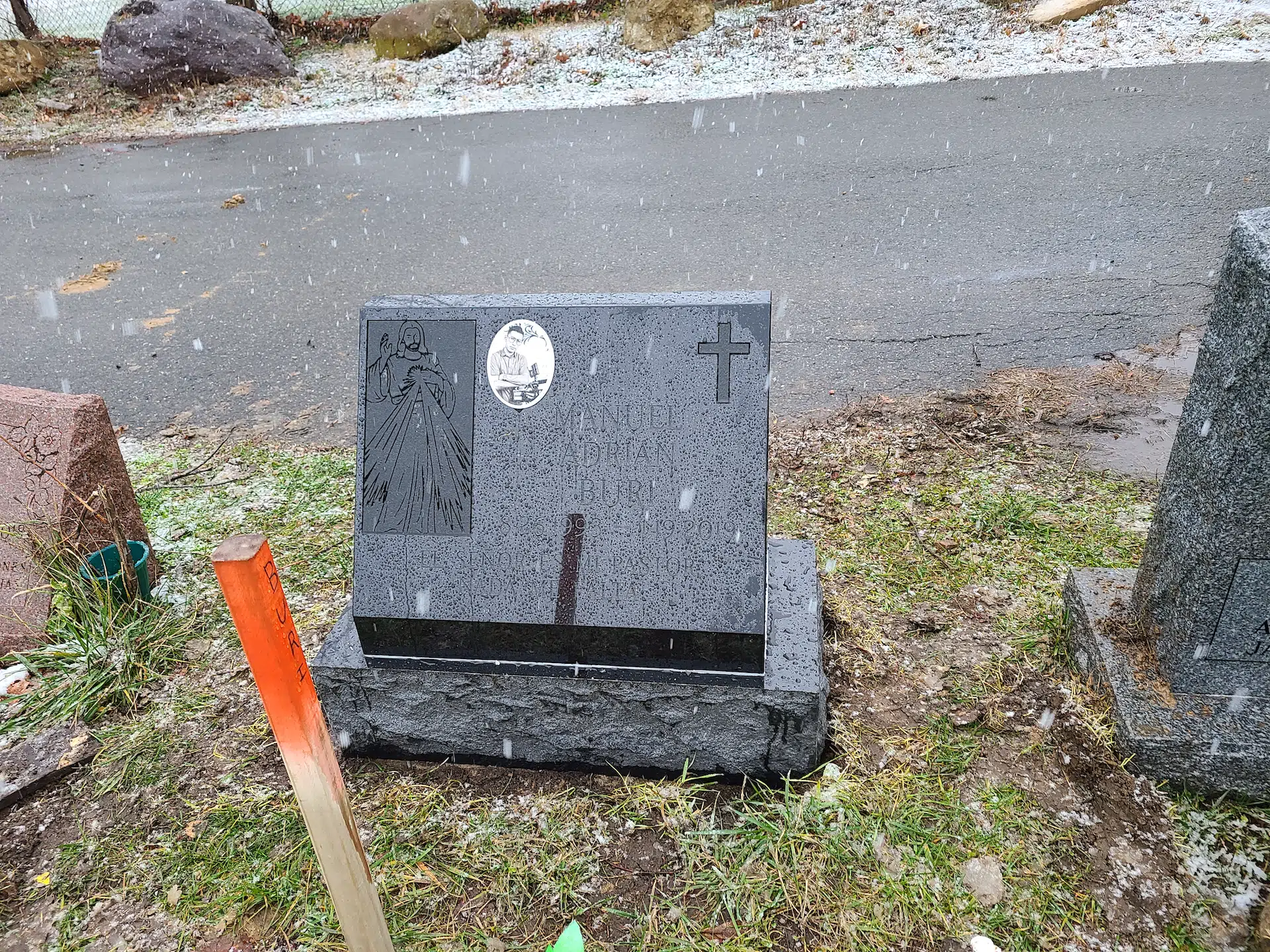 Granite Monument Company hand-carved by Monument Company Finder in NJ — image 8