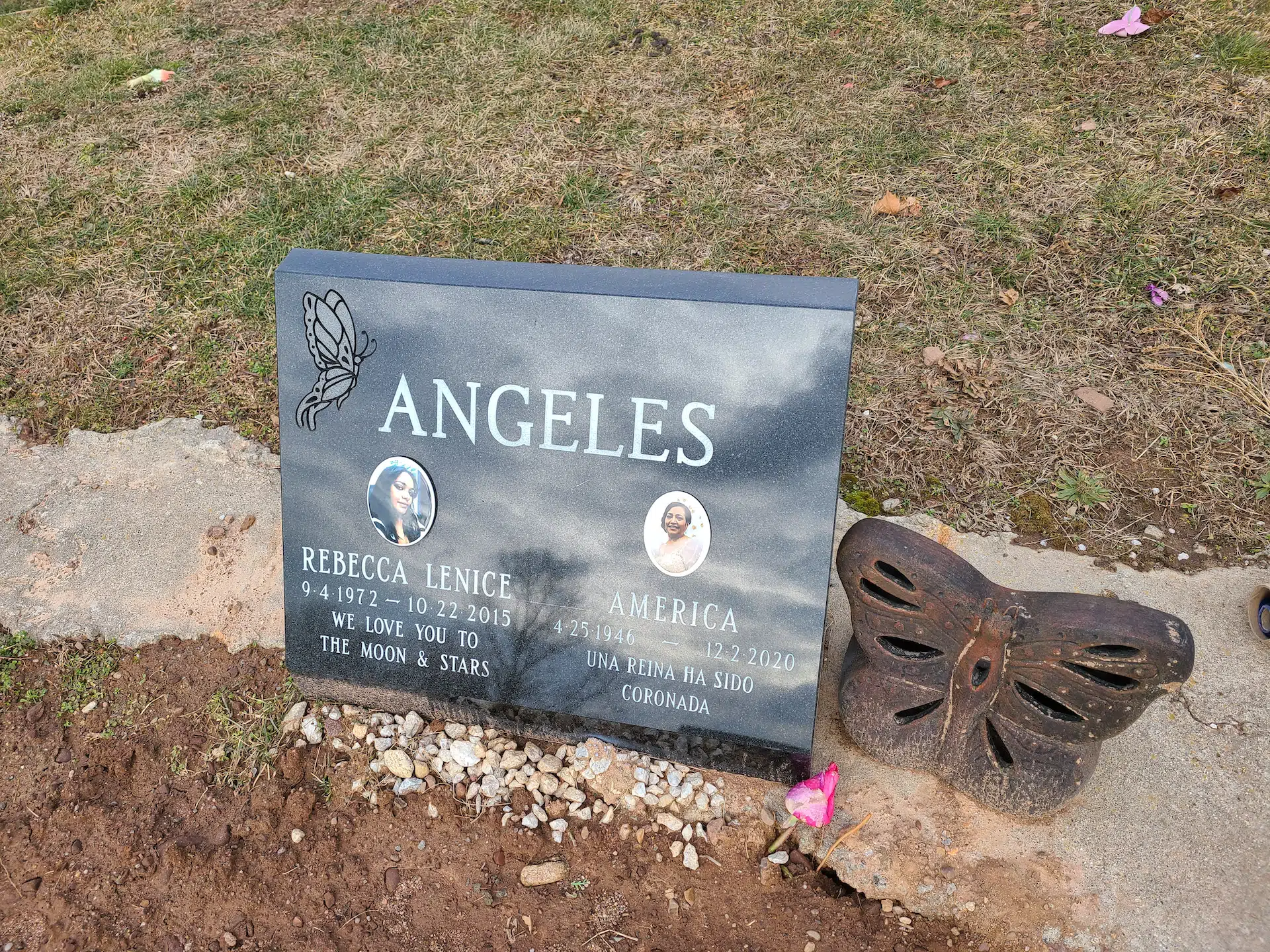 Granite Monument Company hand-carved by Monument Company Finder in NJ — image 9